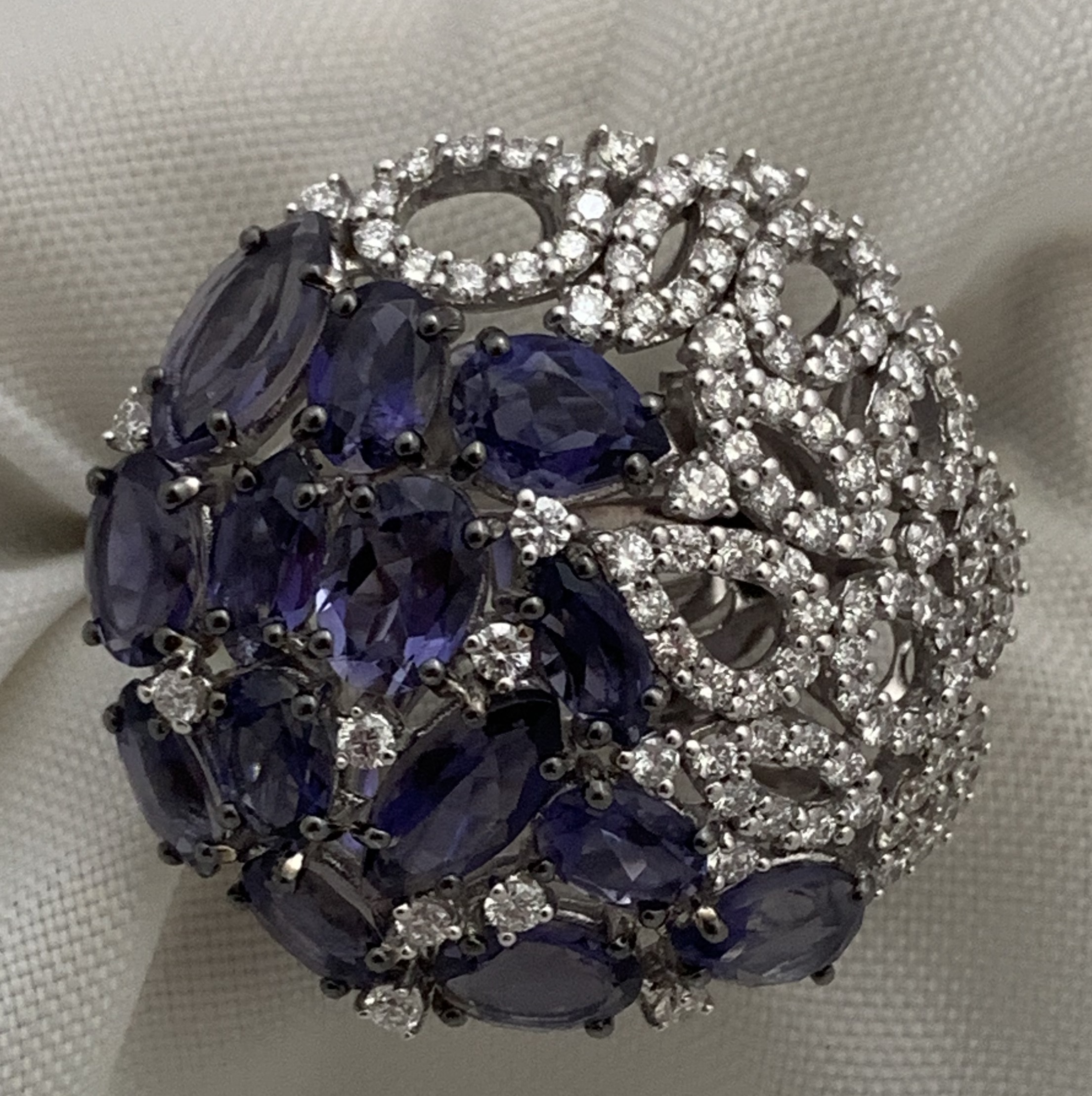 Öro Trend 18k. White Gold Diamond & Iolite Ring - Gawee Jewelers